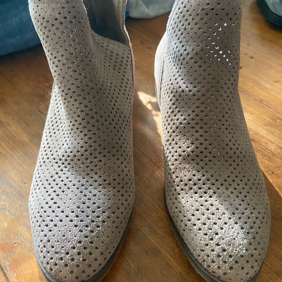 Crown Vintage Perforated Ankle Boots- Taupe - Picture 1 of 6